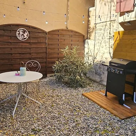 2 Personnes Avec Jardin A * Anduze